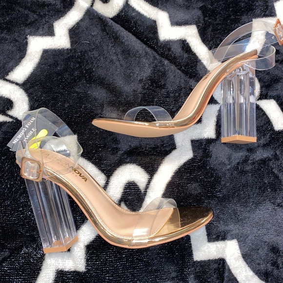 Heels - Picture 8 of 8